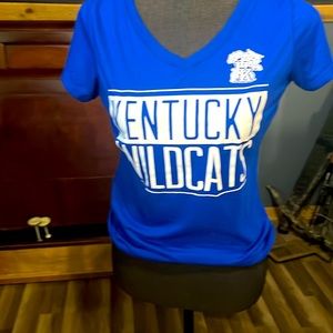 University of Kentucky v-neck tshirt